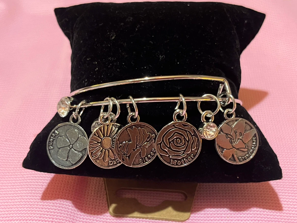 4th of July weekend SALE  ~ Bracelets * $5 each! - photo 5