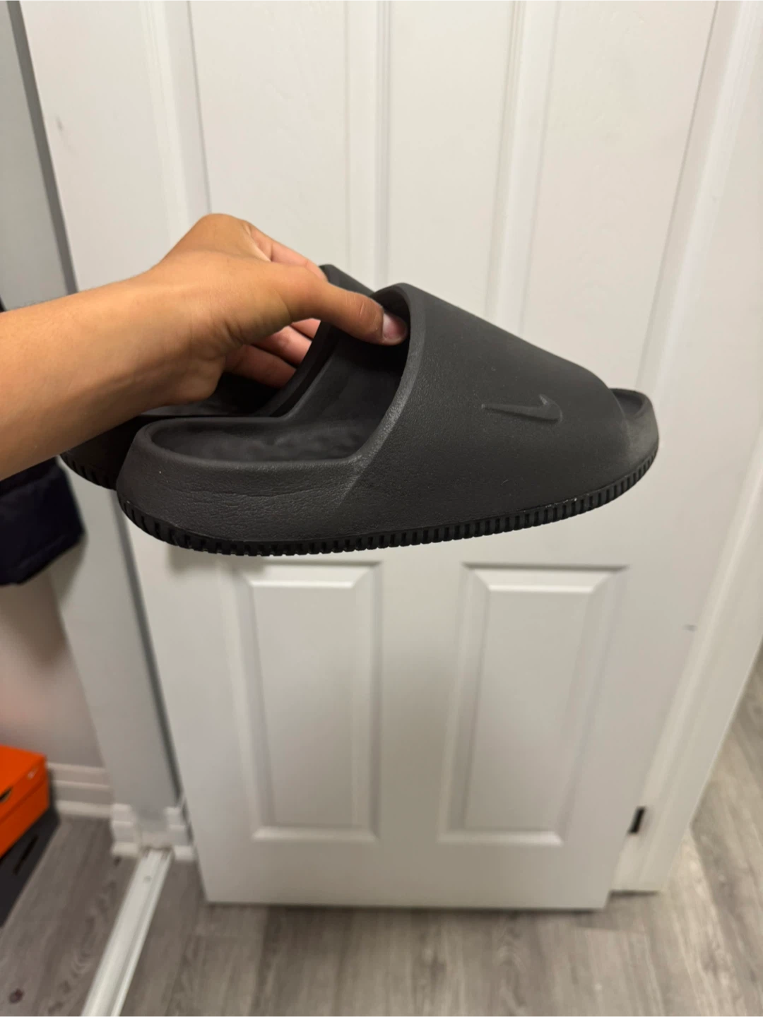 brand new Nike calm slides 2.0 - photo 2
