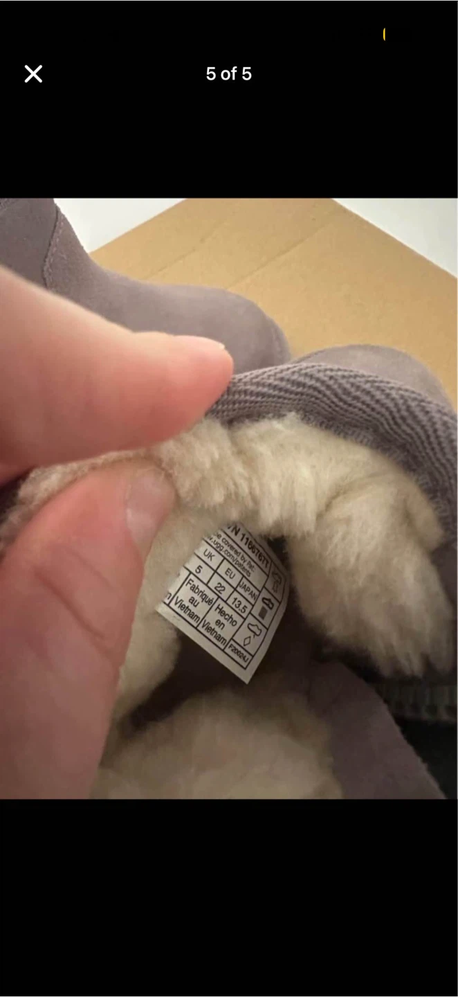 UGG Kids Boots - Size 5 Toddler - photo 5