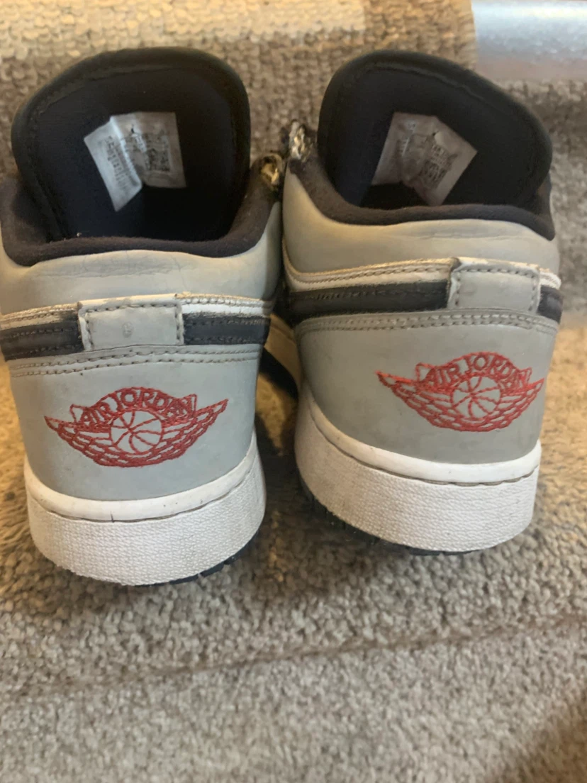 Jordan 1s low 7Y - photo 3