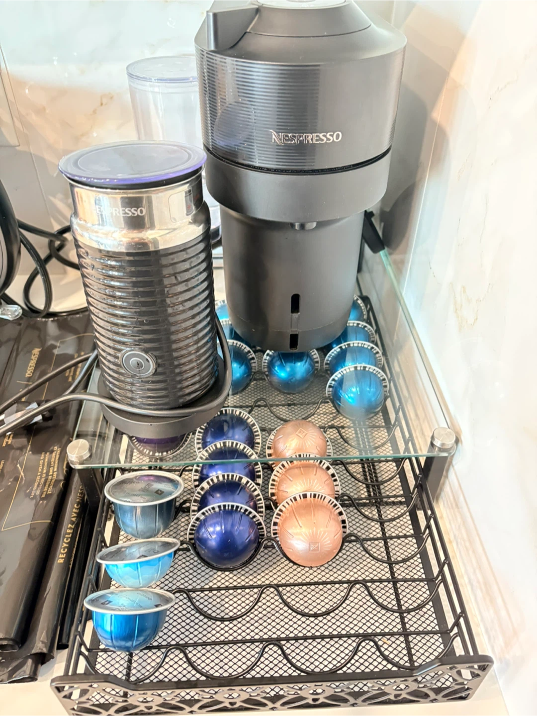 Nespresso Vertuo Coffee Machine and Milk Frother - photo 3