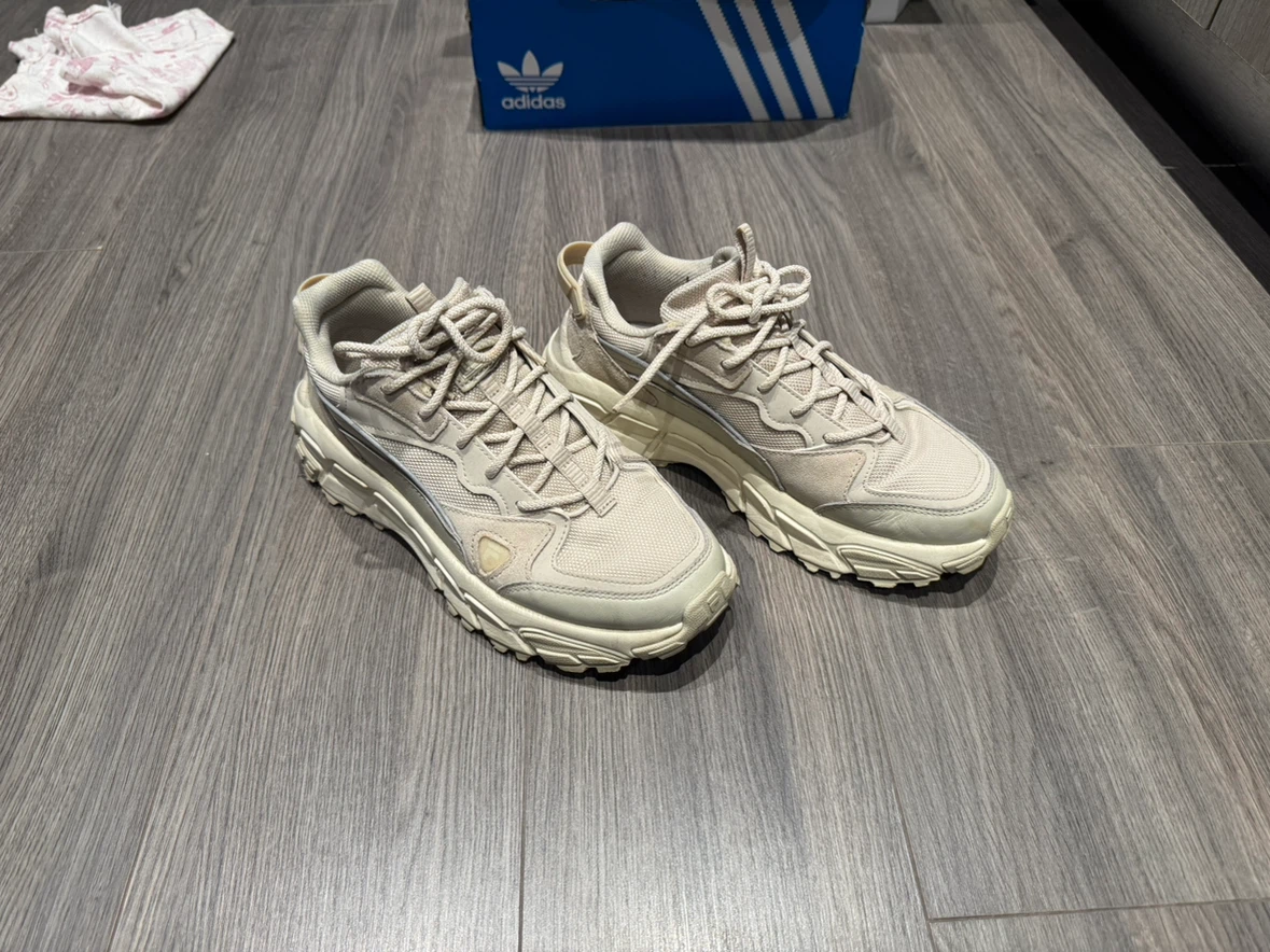 Moving sales- must go Fila Chunky Dad Sneakers