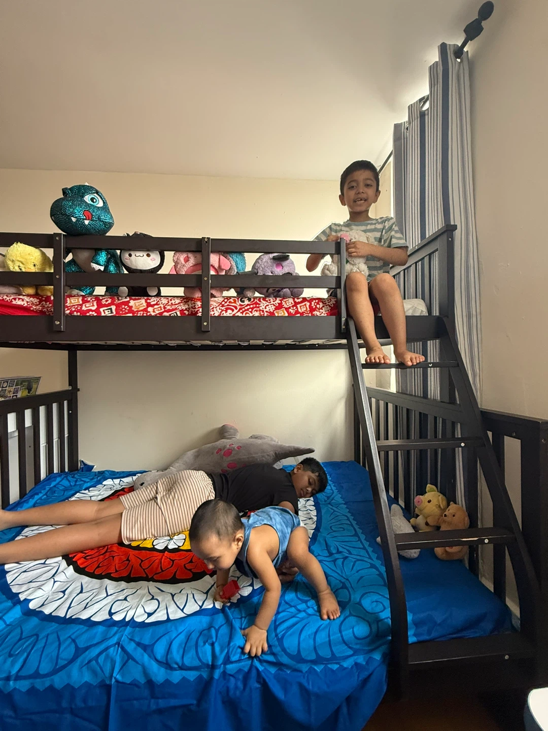 Bunk Bed with Comforter - photo 3
