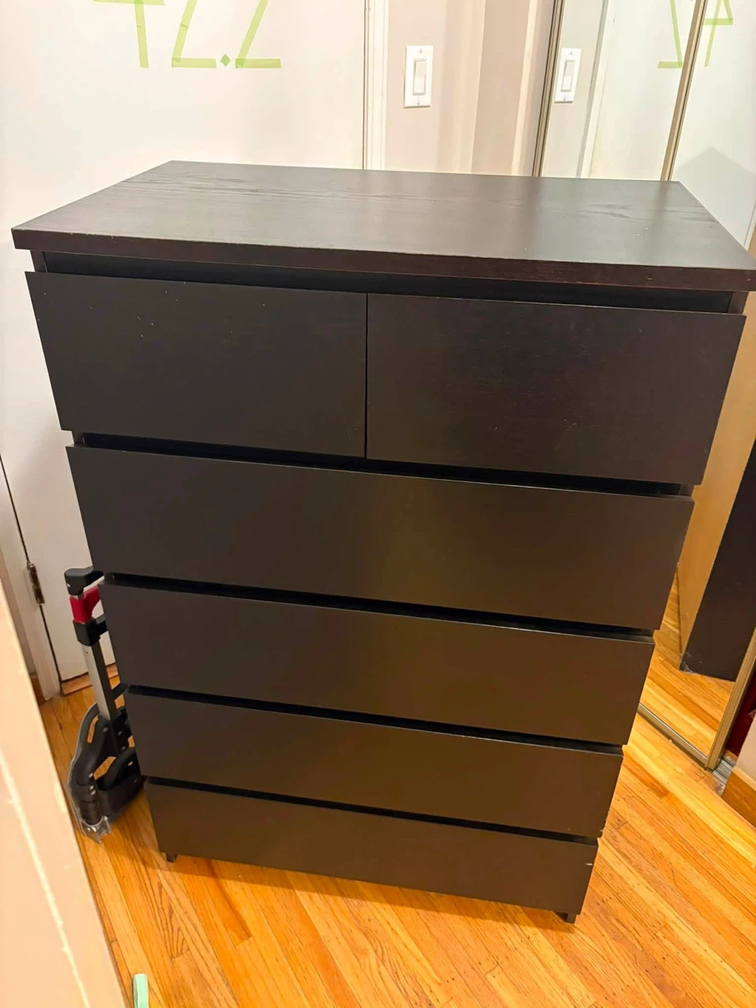 Black 6-Drawer Dresser