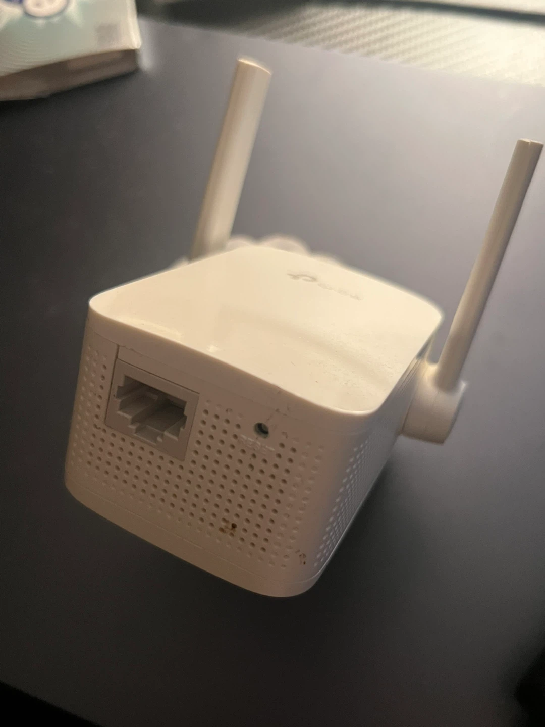 TP-Link Wi-Fi Range Extender RE305 - photo 4