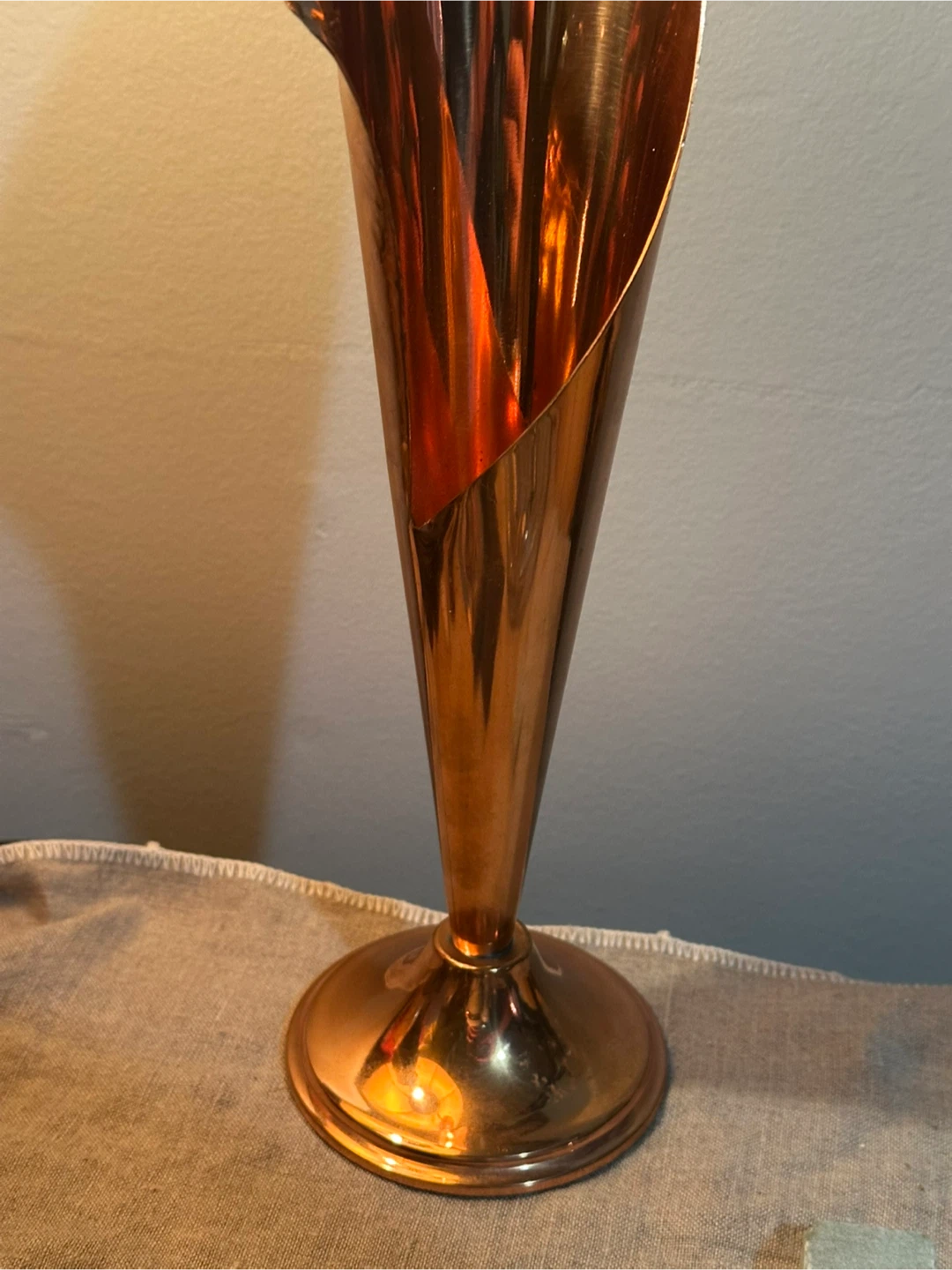 Irish Mid-Century 13” Magowan Copper Lily Vase - photo 3