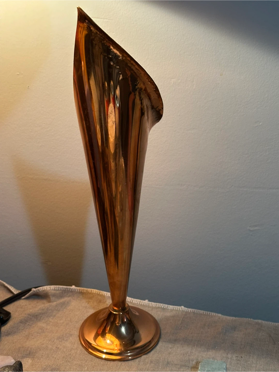 Irish Mid-Century 13” Magowan Copper Lily Vase - photo 4