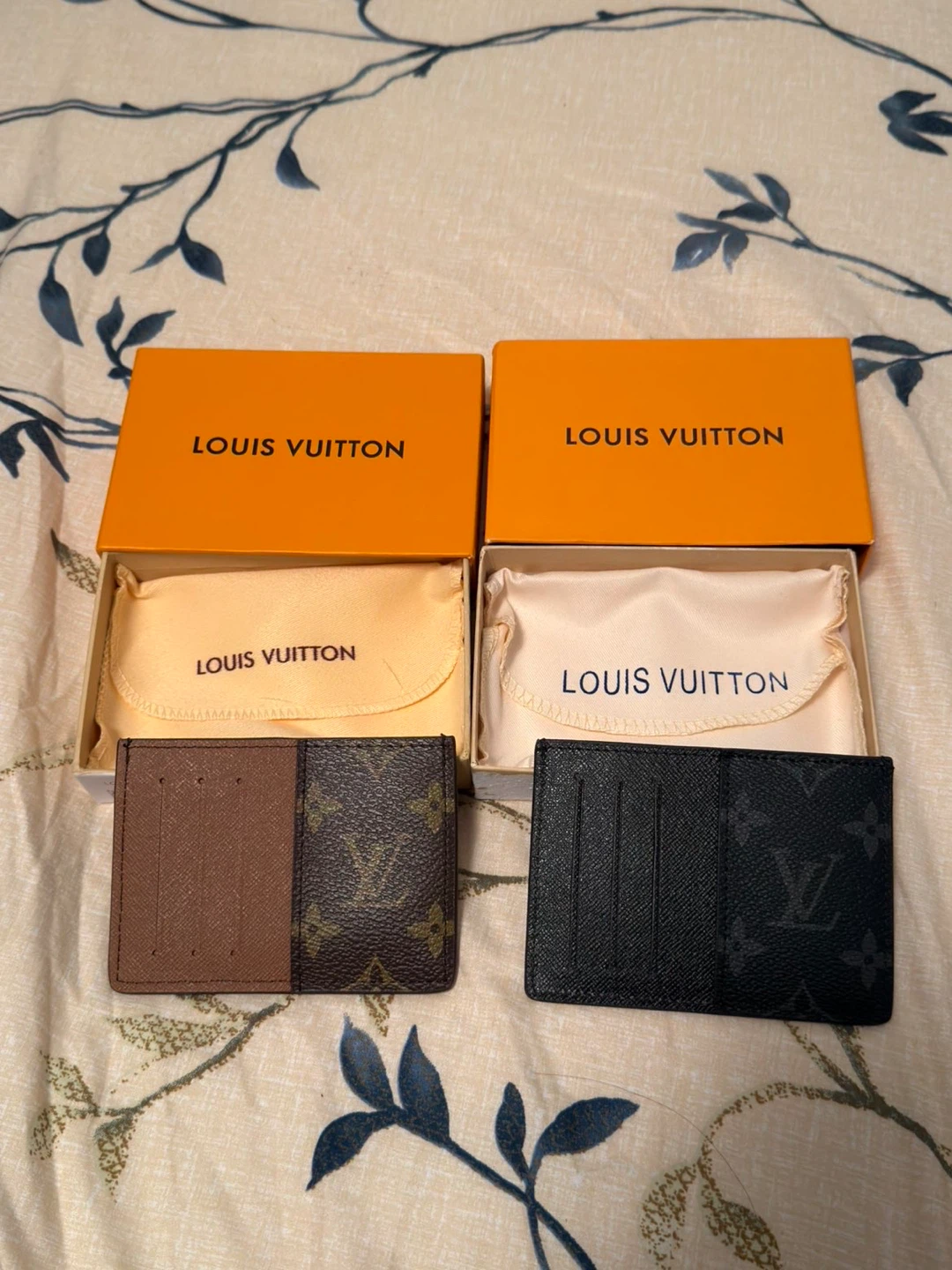 Louis Vuitton Cardholder Set - photo 5