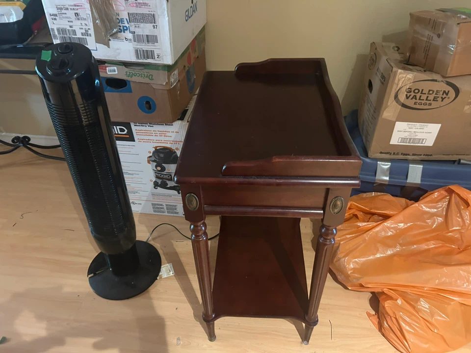 Wooden accent table with drawer - photo 5