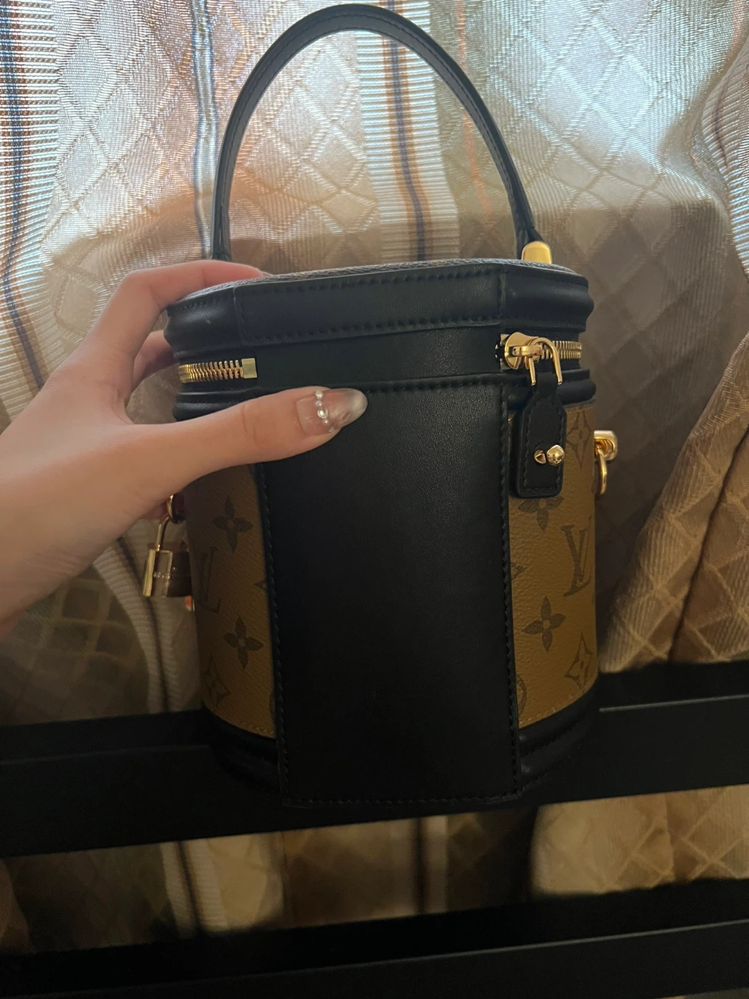 Louis Vuitton Cannes Bucket Bag - photo 2