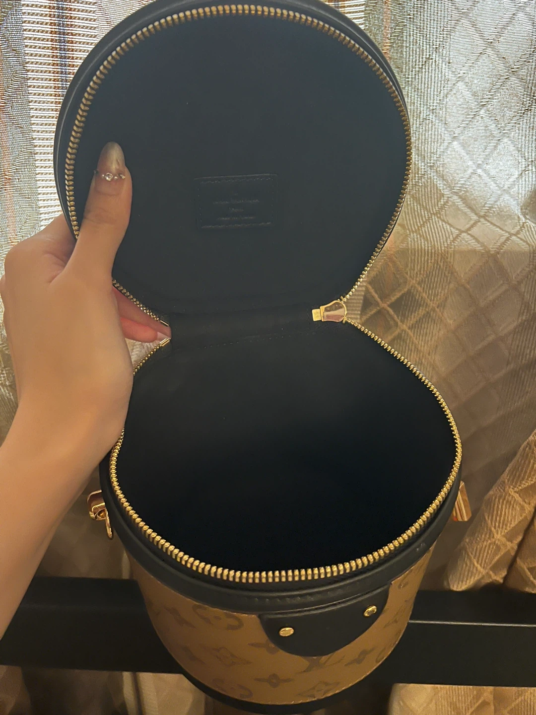 Louis Vuitton Cannes Bucket Bag - photo 3