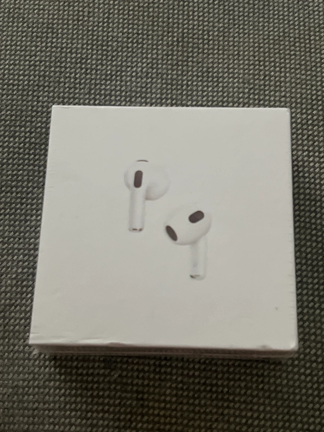 Apple AirPods (3rd Gen) with MagSafe Charging Case
