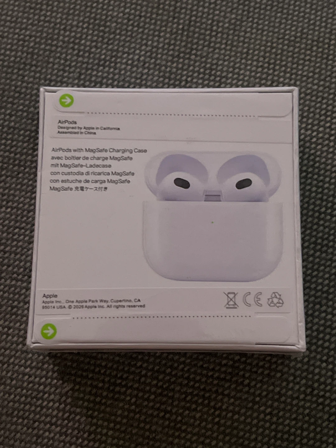 Apple AirPods (3rd Gen) with MagSafe Charging Case - photo 2