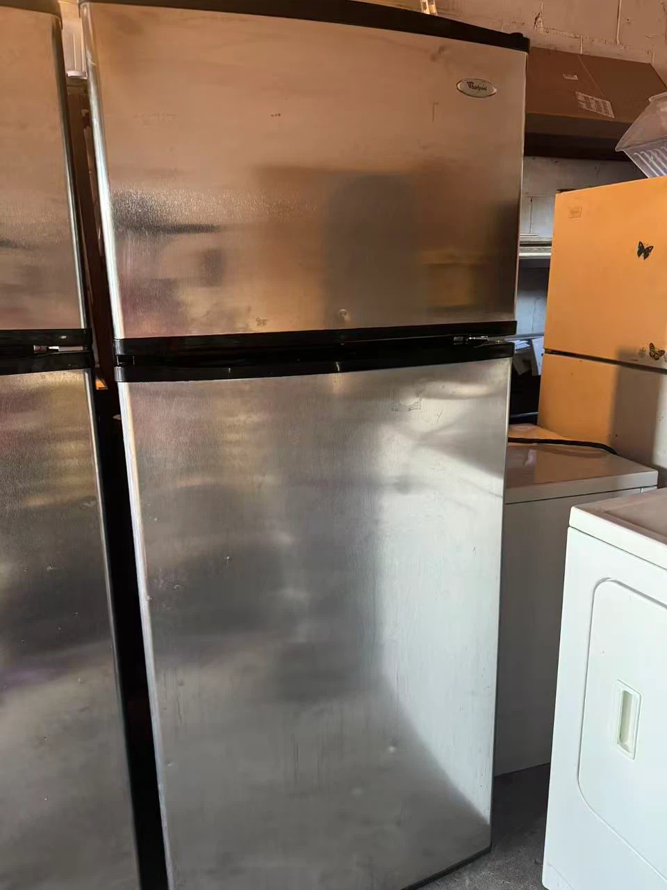 Good condition whirlpool 28” fridge $260, - photo 2