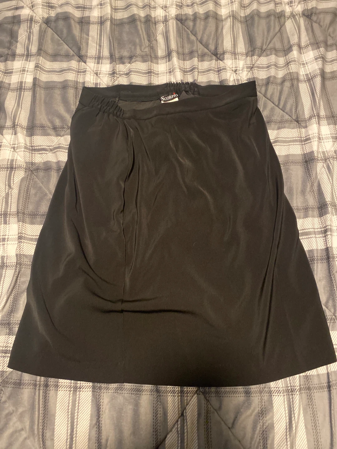 Women’s Scorpio Black Skirt Size 16