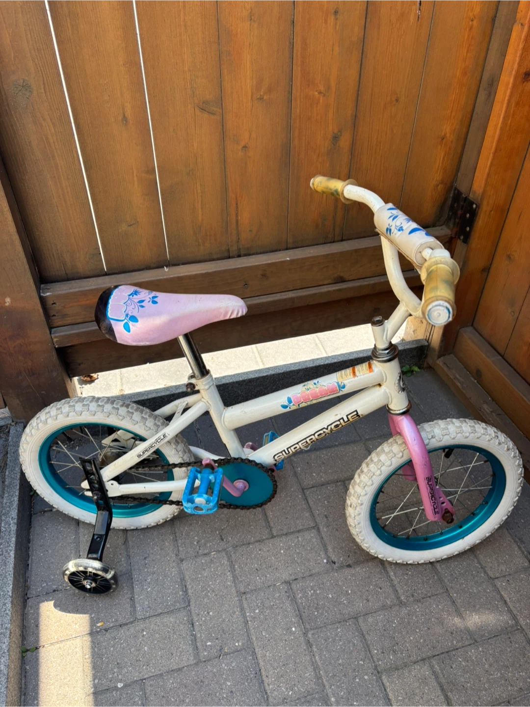Supercycle Kids Bike with Training Wheels