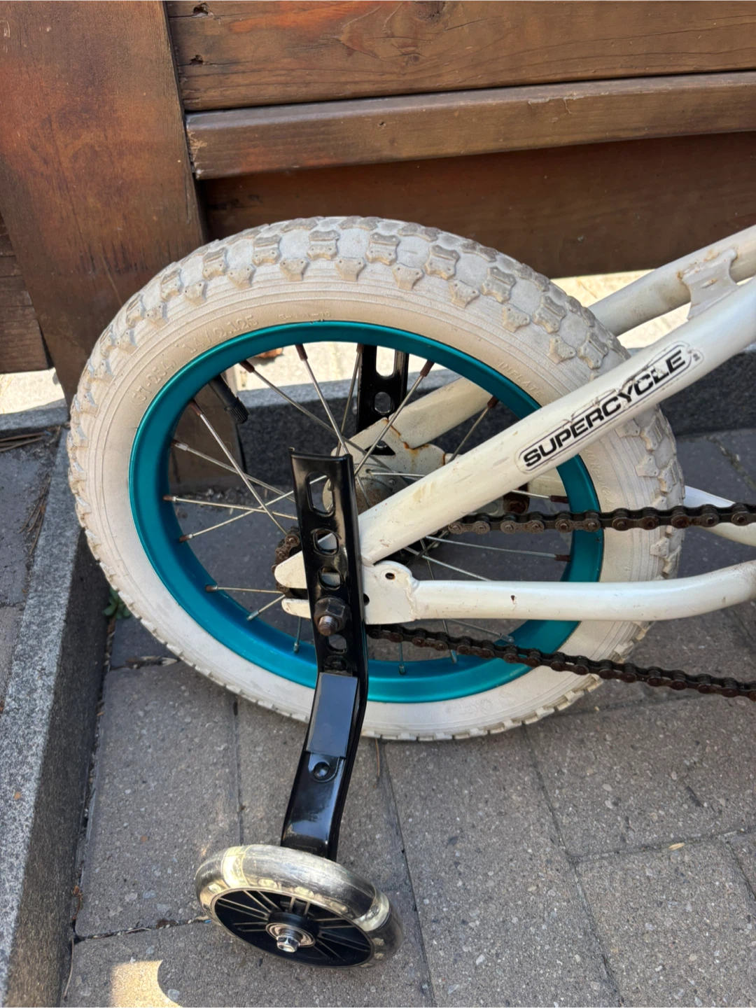 Supercycle Kids Bike with Training Wheels - photo 2