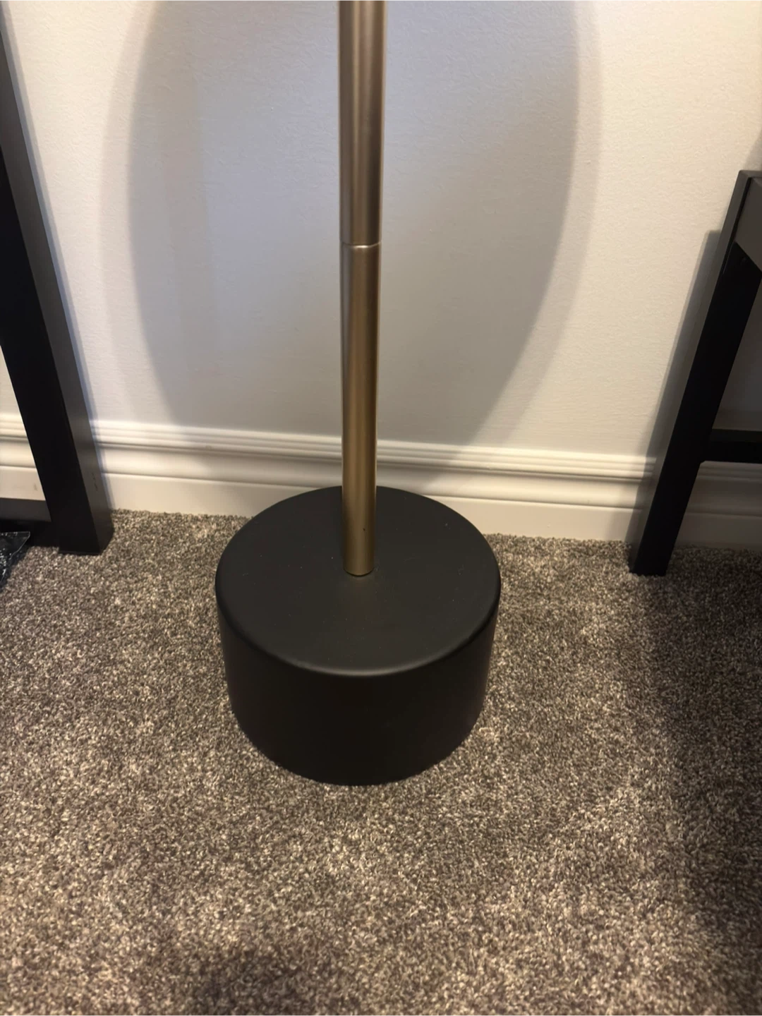 Faux Marble Top small cocktail Pedestal Side Table - photo 3