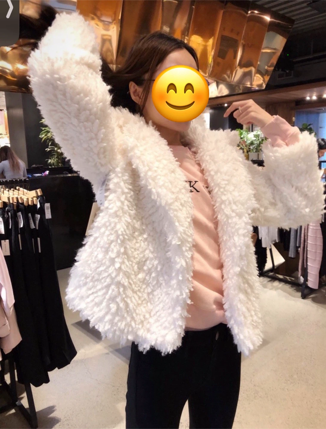 Barely worn Aritzia Little Moon Faux Fur Teddy Jacket coat - photo 2