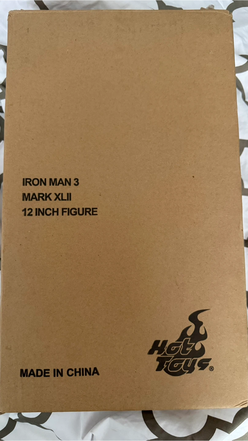 Hot Toys Iron Man 3 Mark XLII 1/6th Scale Collectible Figure