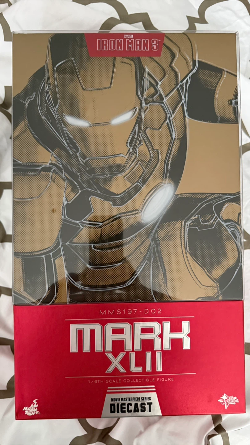 Hot Toys Iron Man 3 Mark XLII 1/6th Scale Collectible Figure - photo 2
