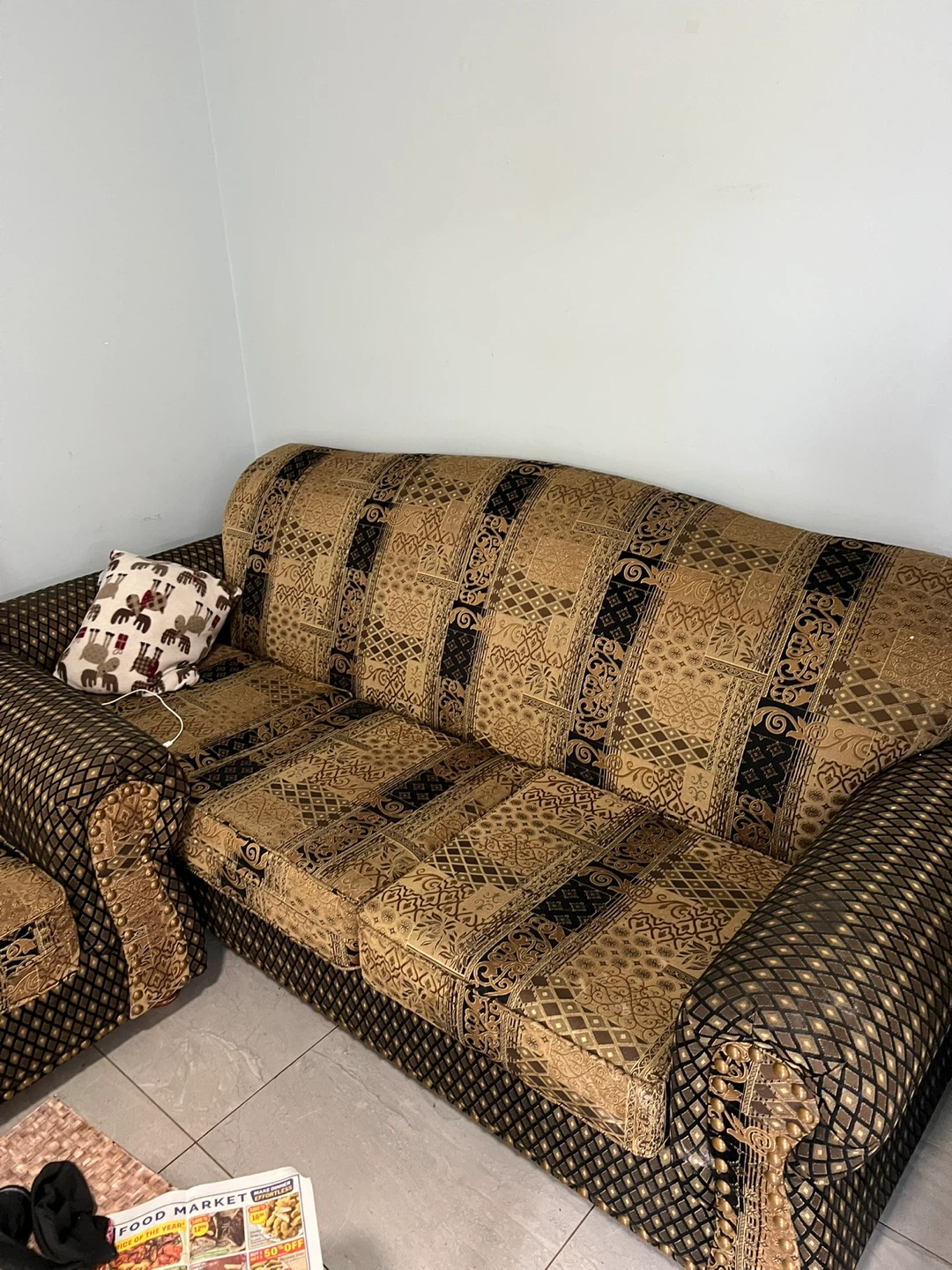 Sofa Couch - Patterned Fabric - photo 3