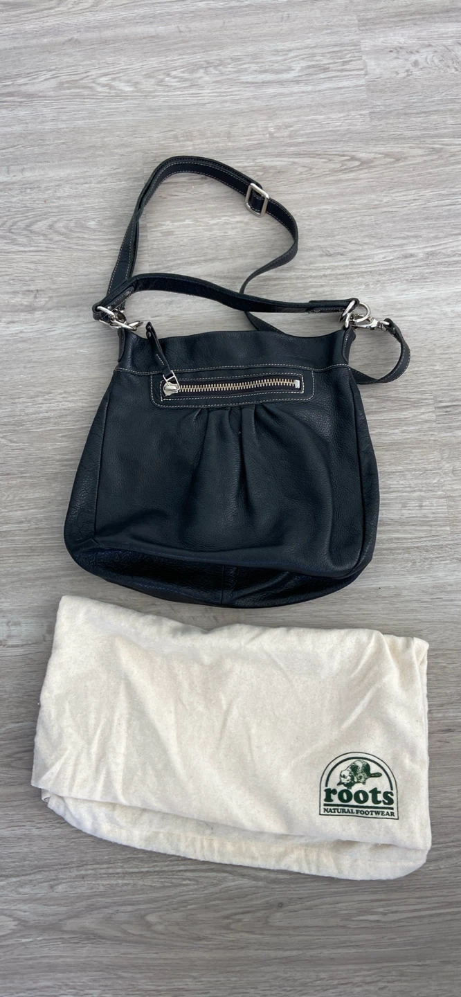 Roots Black Leather Shoulder Bag - photo 3