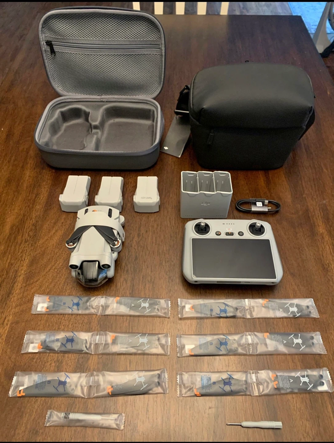 DJI Mini 3 Pro Drone - photo 2