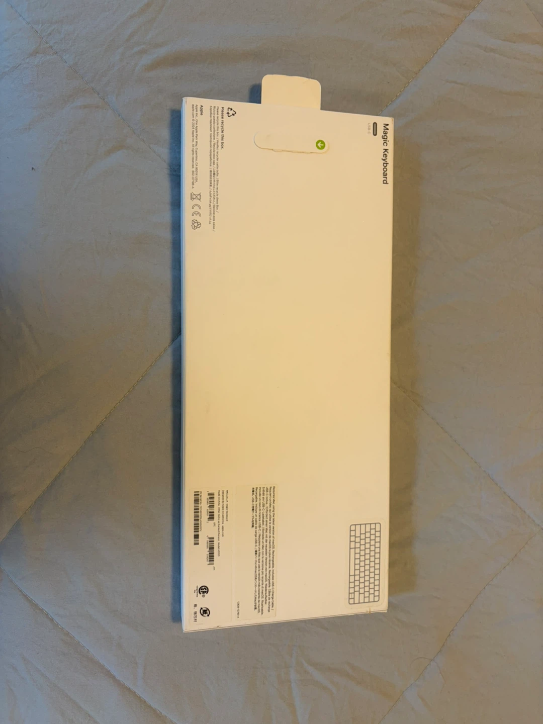 Apple Magic Keyboard - brand new with box - photo 2