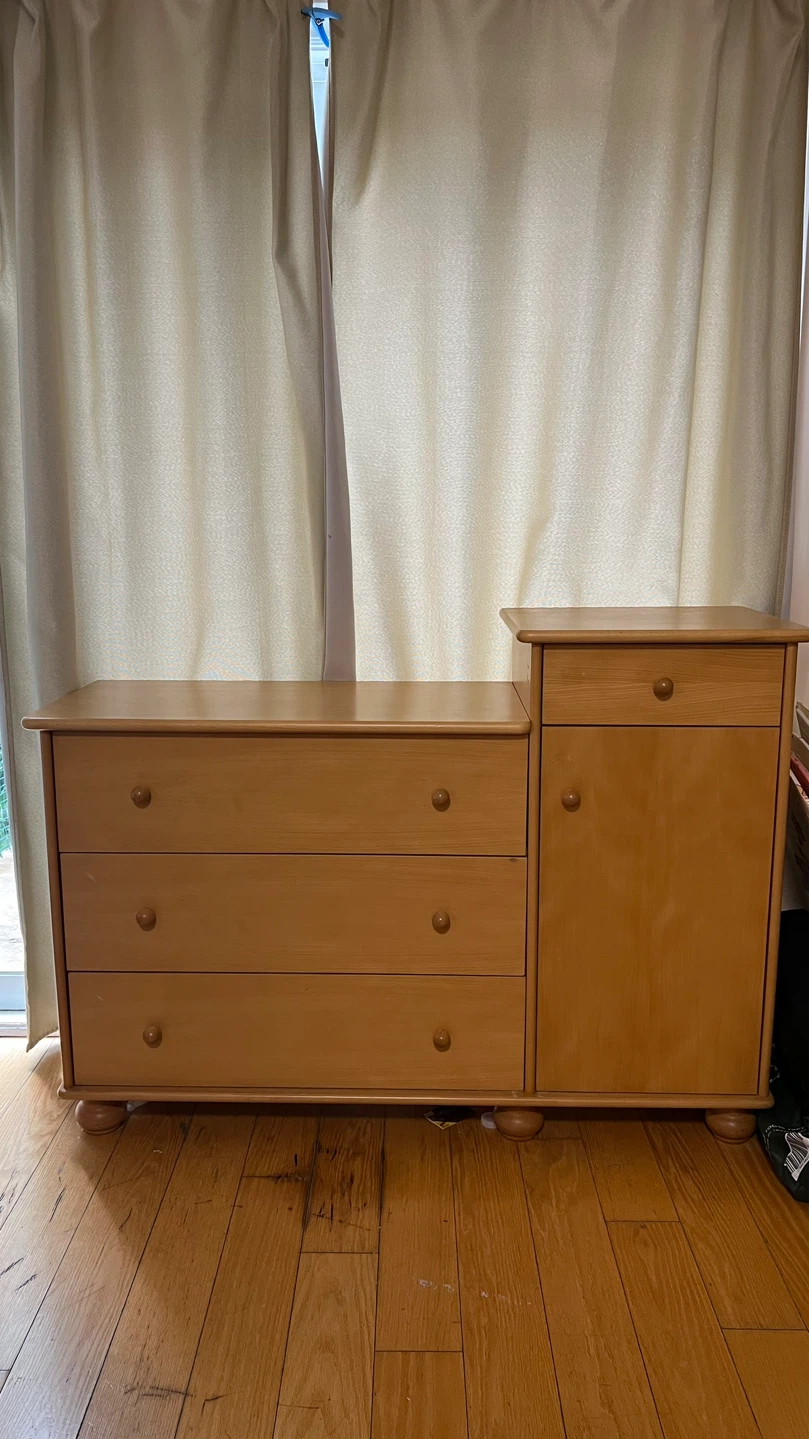 Combo changer and dresser