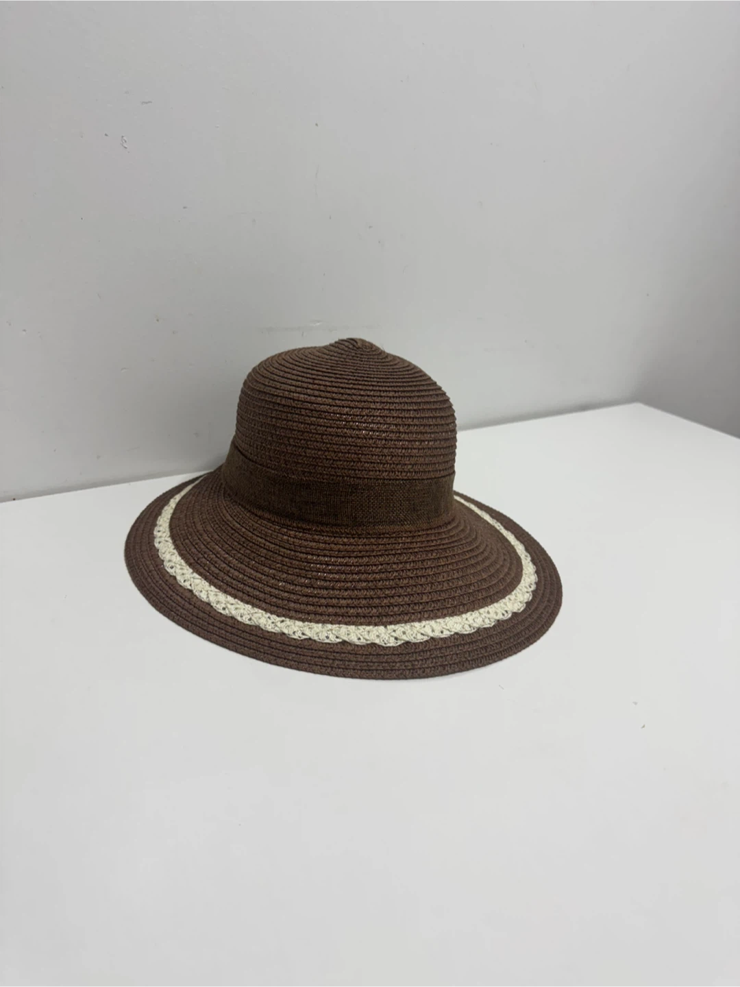Brown straw sun hat with ribbon - photo 2
