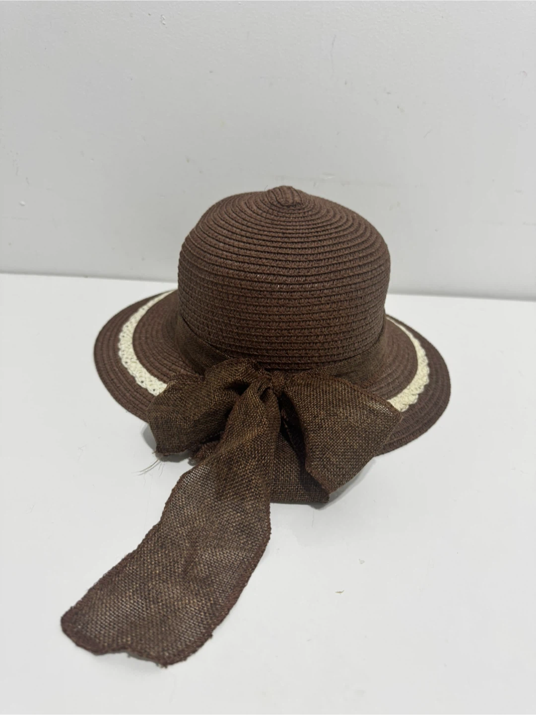 Brown straw sun hat with ribbon - photo 3