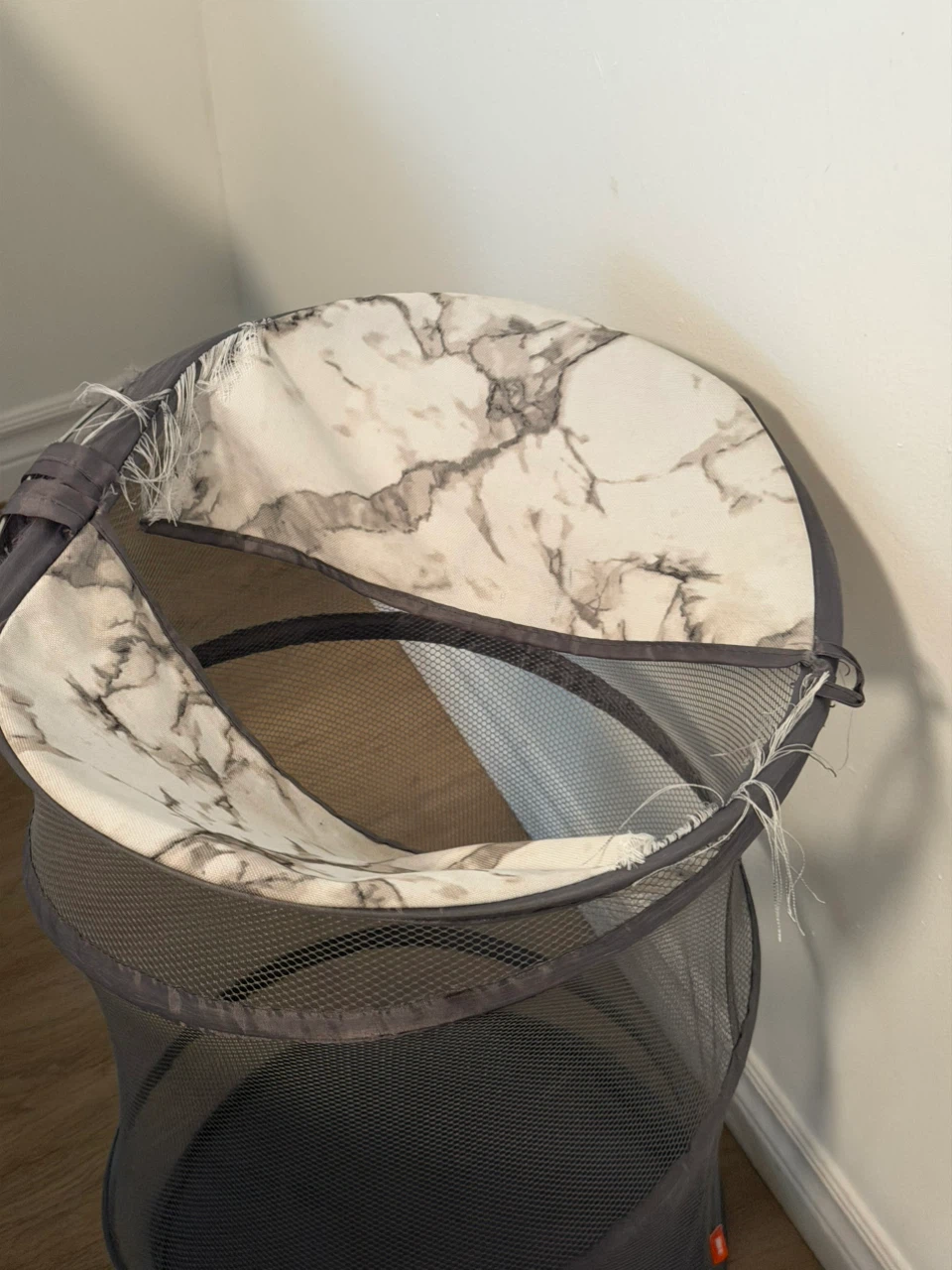 Collapsible Laundry Hamper with Marble Lid - photo 2