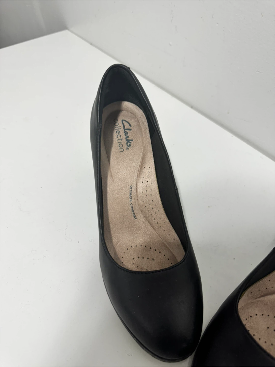 Clarks Black Leather Heels Size 7 Women's - photo 2
