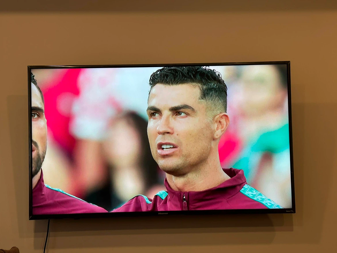 Hisense Television Smart TV 50” - photo 2