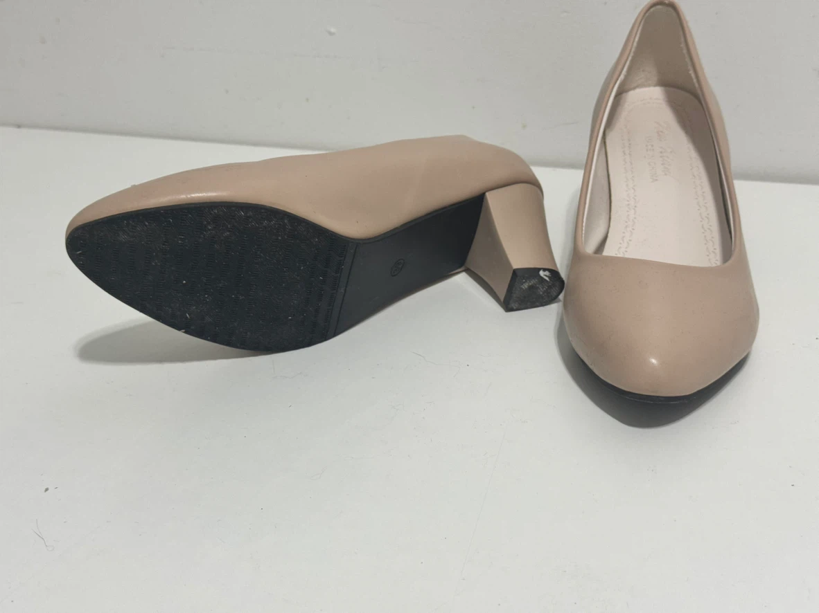 Beige Pointed Toe Heels - photo 3