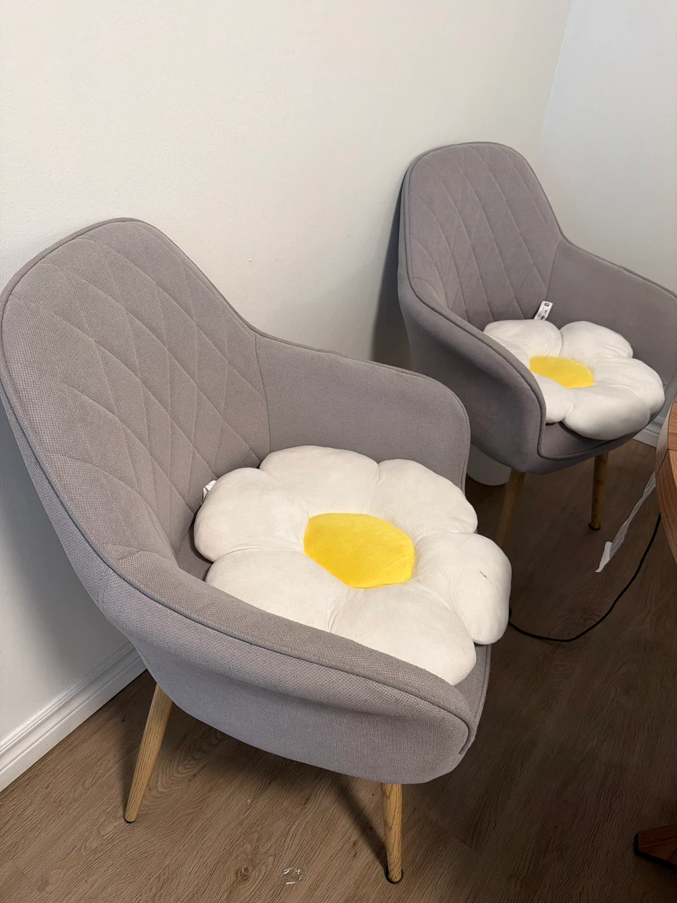 3 dinning chairs with Flower Shaped Pillow
