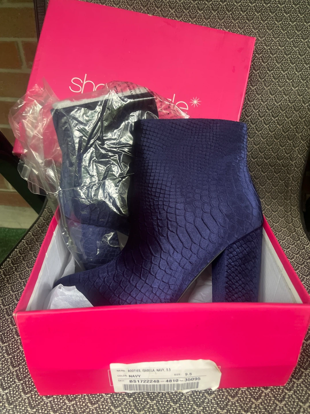 Shoedazzle Isabela Navy Booties Size 9.5