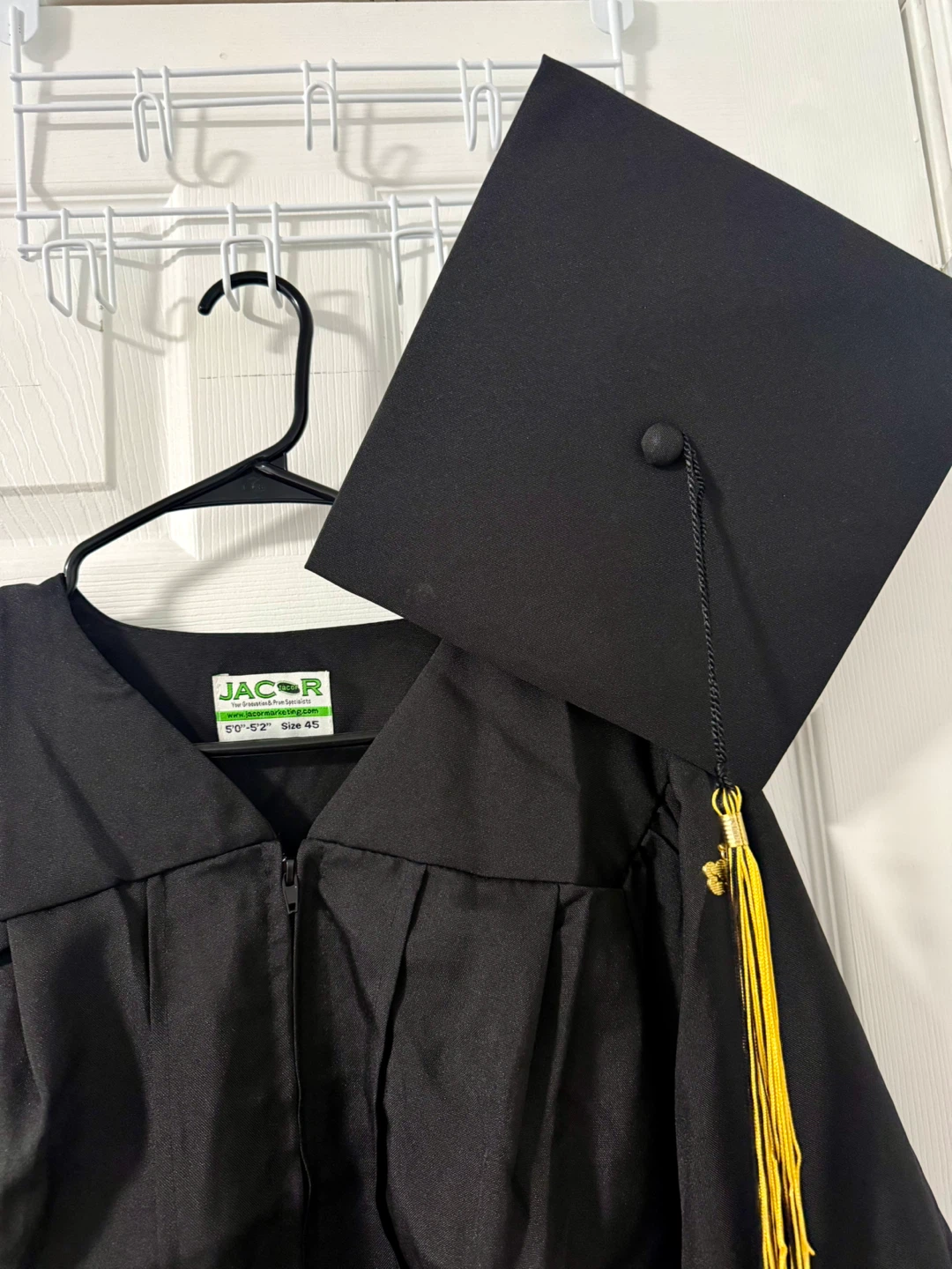 JACR Graduation Cap and Gown Set - Size 45 - photo 3
