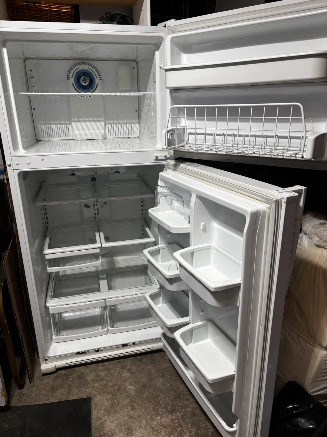 Refrigerator - photo 2