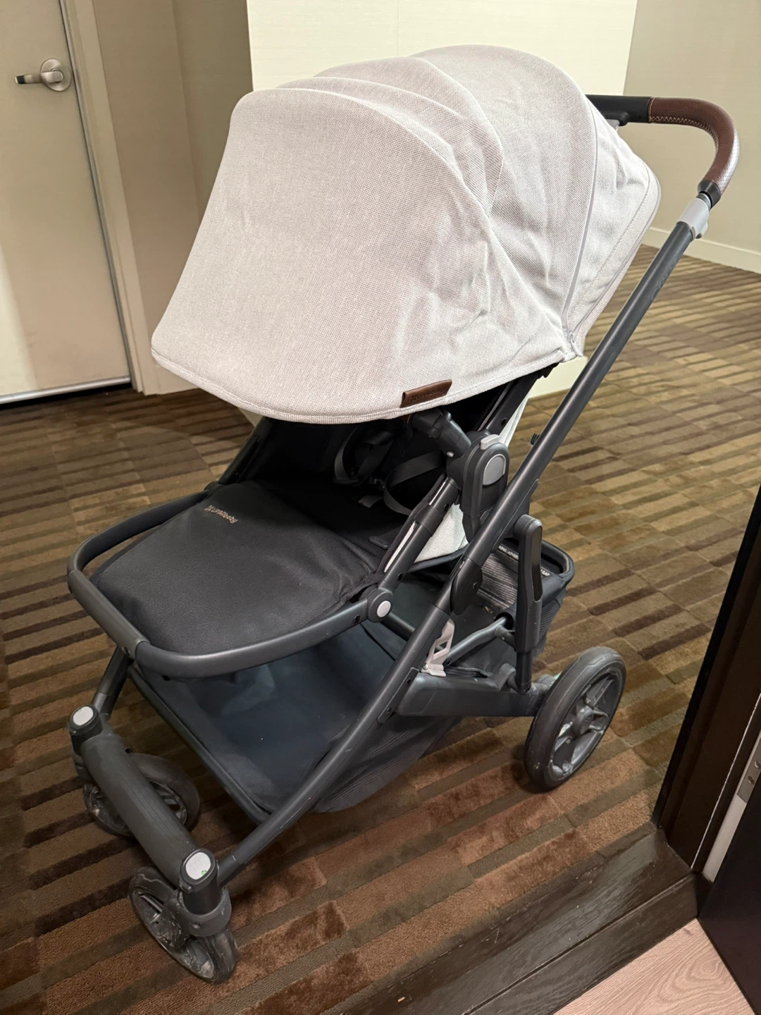Uppababy Cruz V2 with accessories - photo 2