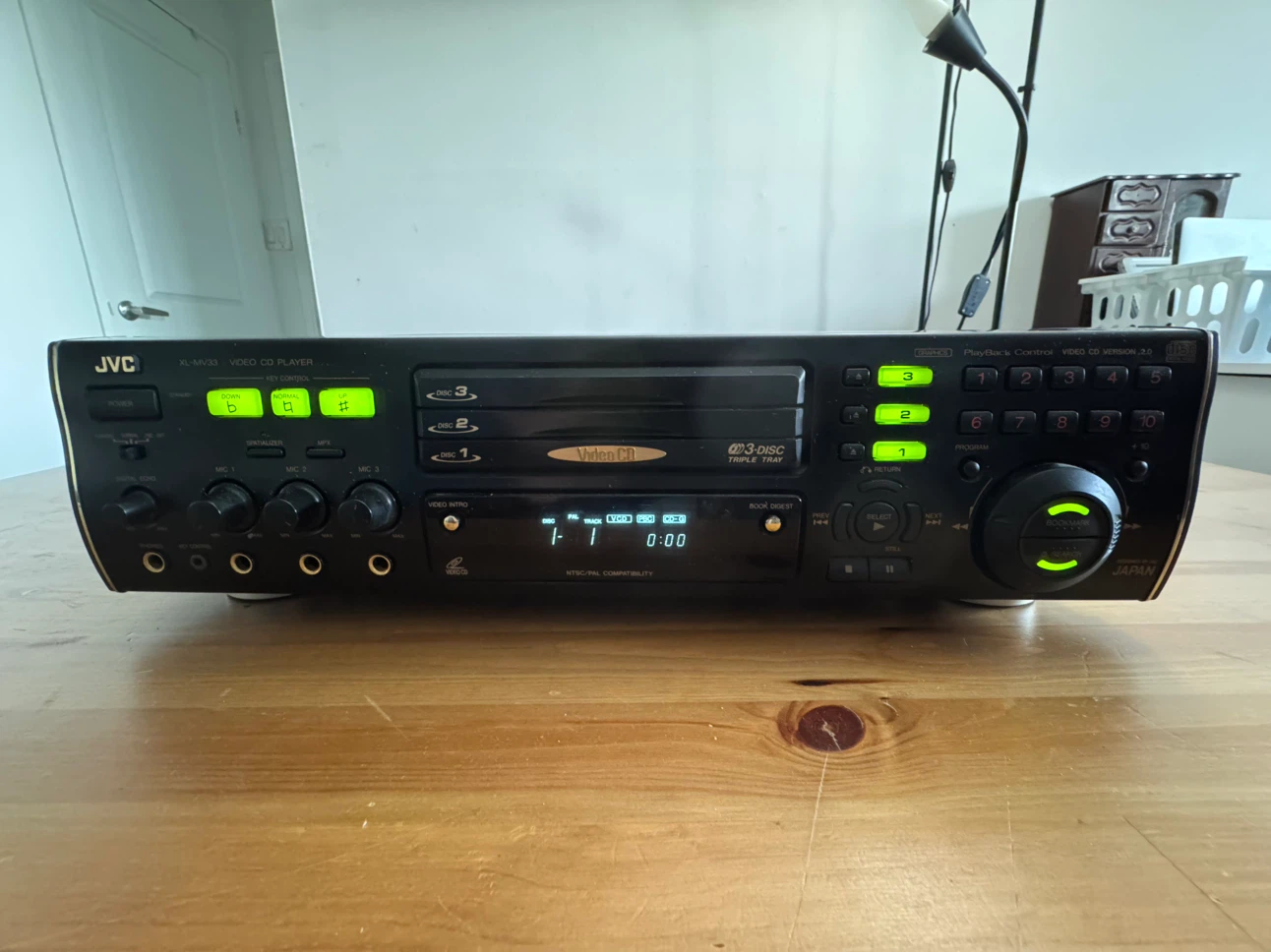 JVC XL-MV33 Video CD Player and Karaoke