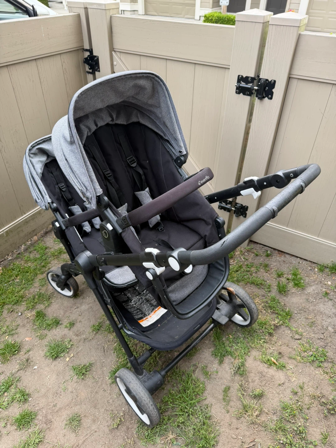 Evenflo Stroller (Double/Single) - photo 2
