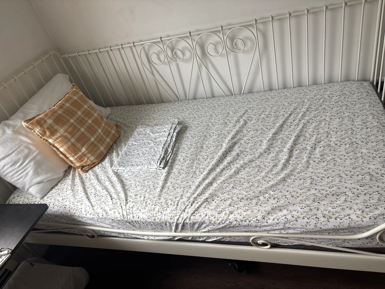 Ikea Daybed Frame with Mattress - photo 3
