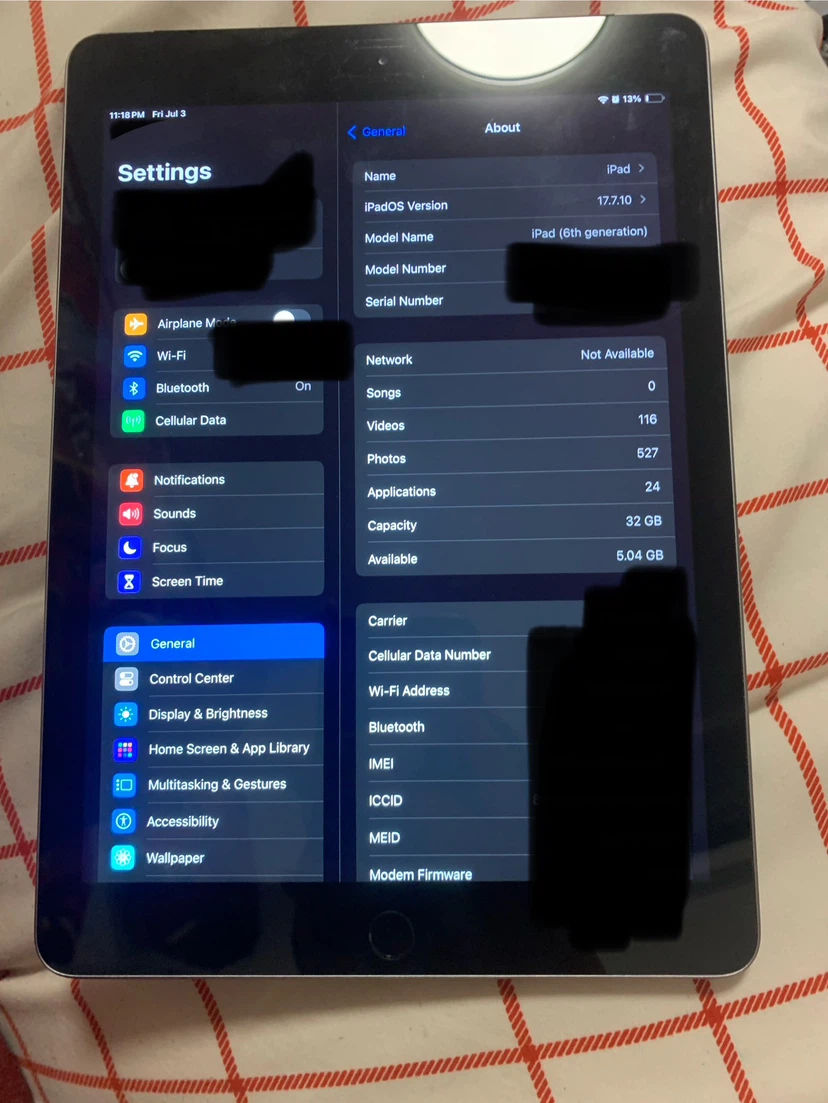 Apple iPad (6th generation) 32GB - photo 2