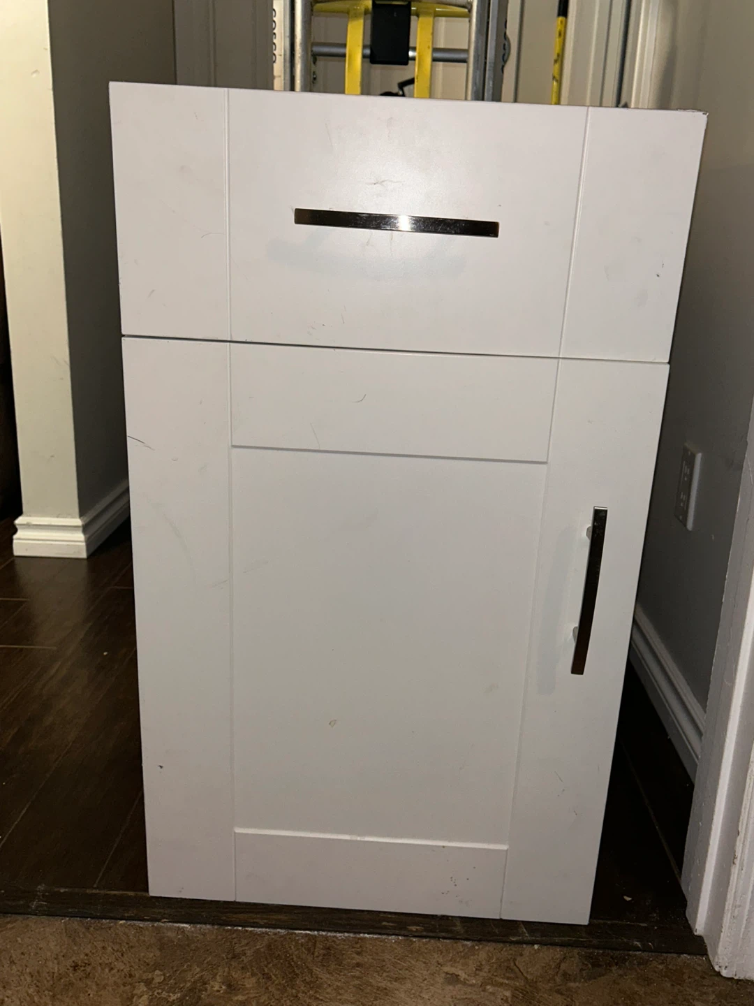 White Kitchen Cabinet Base Unit with Drawer and Doors - photo 2