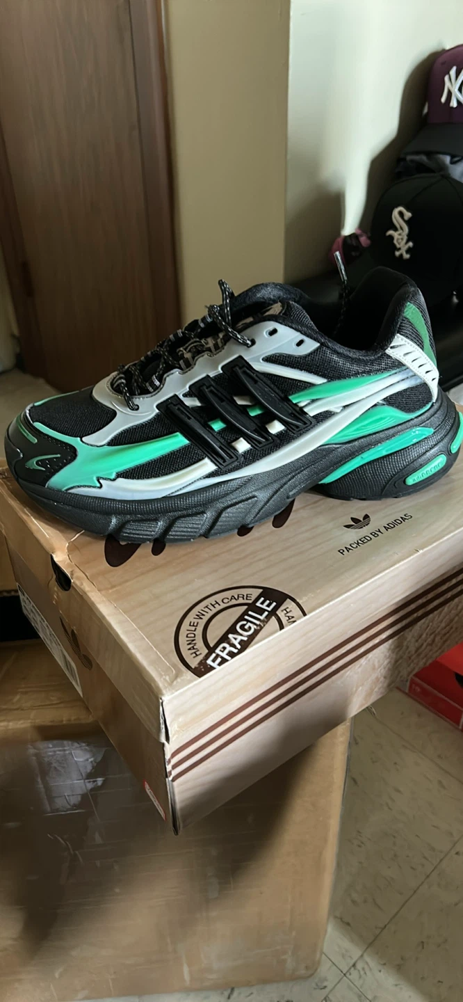 Different shoes - photo 5