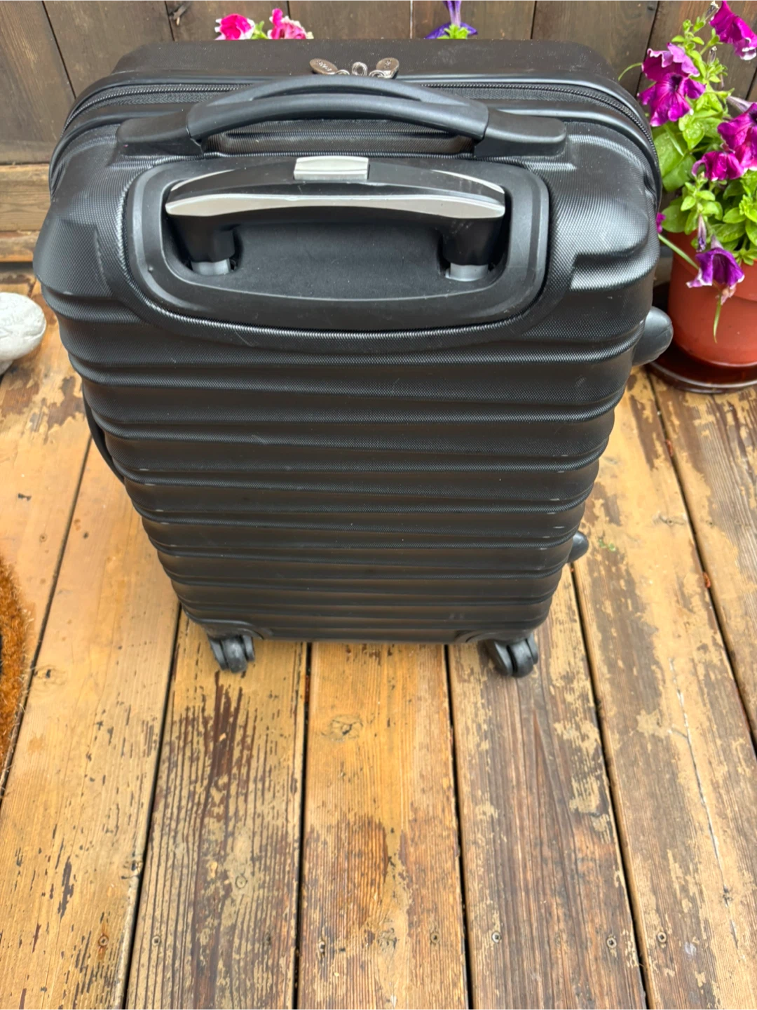 Black Bentley Tracker Carry-On Suitcase - photo 4