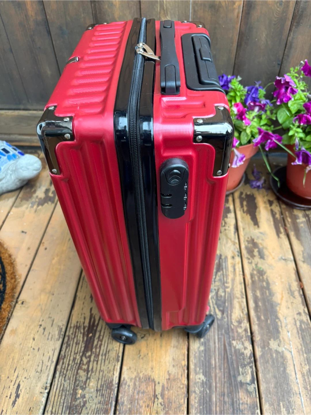 Red Russell & Bromley Carry-On Spinner Luggage - photo 3