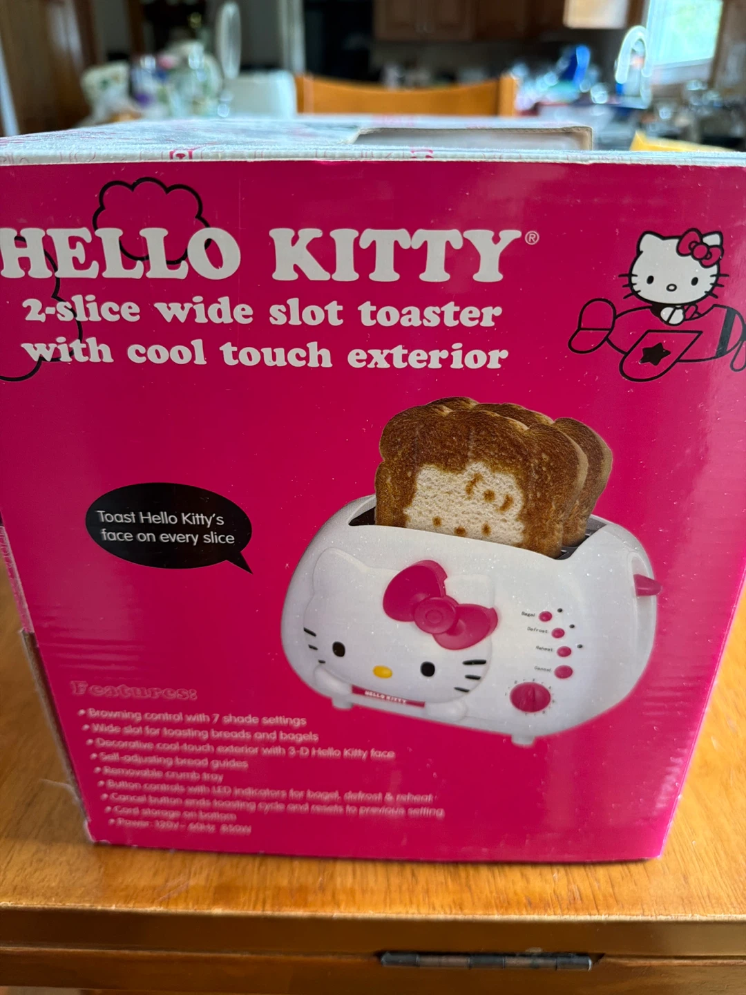 Hello Kitty 2-Slice Wide Slot Toaster - photo 3